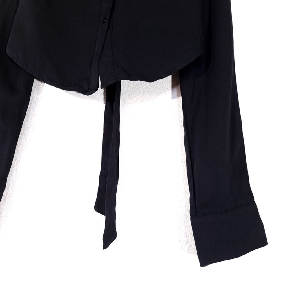 New Superdown Caleb Open Back Button Front Crop T… - image 5